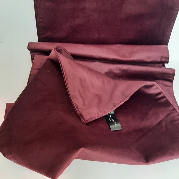 TAHARI 16 x 90 Eggplant Table Runner - Picture 11 of 16